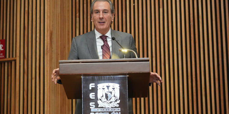 Desde la UNAM, Pepe Chedraui expone avances de gobernanza en Puebla