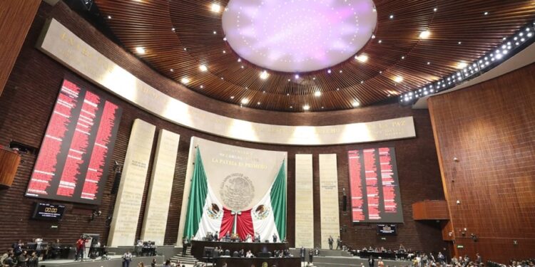 Cámara de Diputados aprobó, por unanimidad, reforma constitucional que faculta al Congreso de la Unión a expedir una ley general en materia de feminicidio
