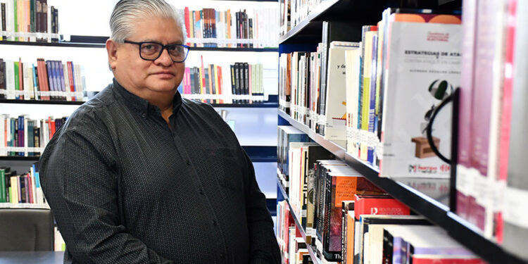 Reconocen a docente BUAP como miembro del Centro Nacional de Investigación Científica (CNRS) de Francia