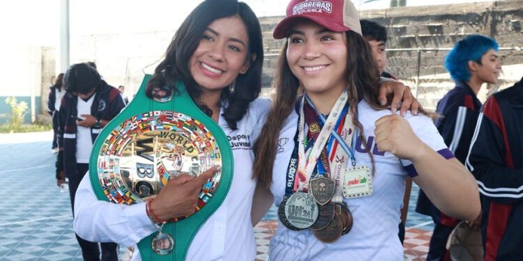 Estudiantes participan en activación física en Santa Cruz Buenavista