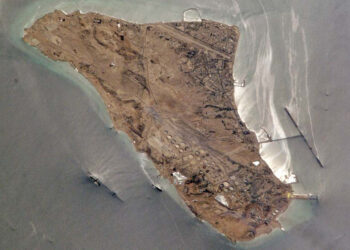 Irán se queda sin espacio para almacenar crudo y entraría en crisis