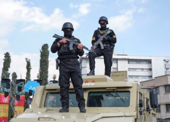 Iran en nombre de Dios, ejecuta a arrestados por ir contra restricciones de guerra