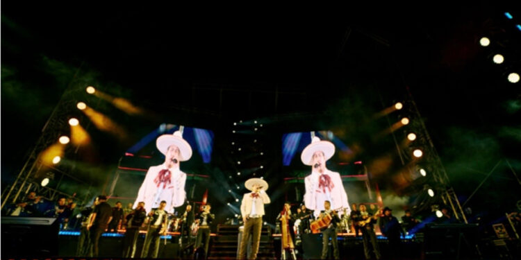 El Rey de la Taquilla Julión Álvarez conquista San Salvador