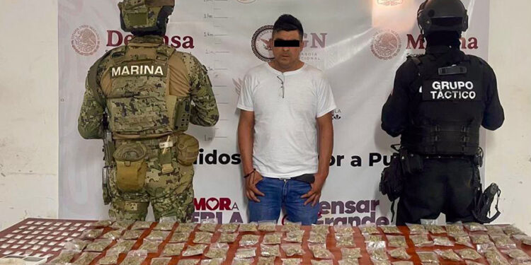 Policía Estatal y Marina inhiben la distribución de 160 dosis de sustancias ilícitas