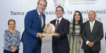 Asiste Pepe Chedraui a la Toma de Protesta de la Presidencia de AALMAC