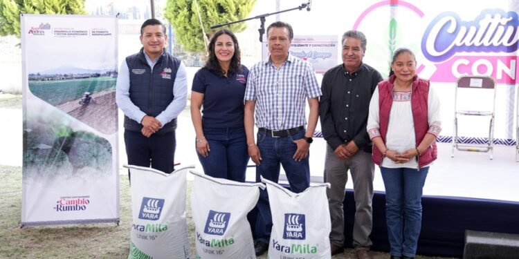 Inicia distribución de fertilizantes a familias agricultoras en San Andrés Cholula