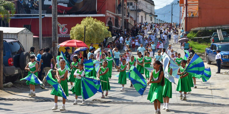 La unidad de los pobres es el camino para defender a la patria: alcalde huitzilteco