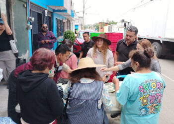 Delegada de Leche para el Bienestar, Paola Ruiz, continúa recorriendo el municipio de Puebla