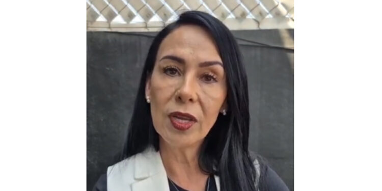 Teté Ortiz, regidora de MC, arremete contra el senador Néstor Camarillo, «No aporta y avergüenza a los ciudadanos»