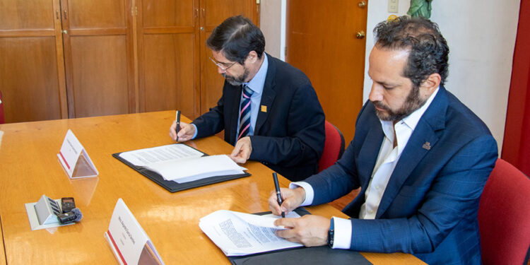 IBERO Puebla y CANAGRAF sellan colaboración en favor del diseño gráfico