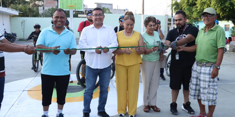 En recorrido por la Mixteca, el diputado Pável Gaspar destacó el compromiso con el desarrollo social y la niñez