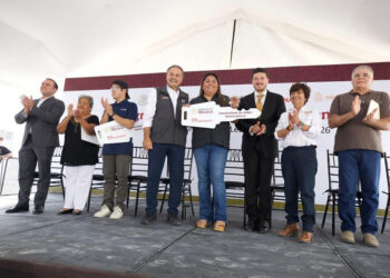 INFONAVIT realiza tercera entrega de viviendas del Bienestar en Nuevo León