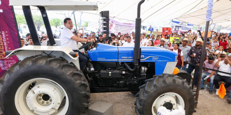 Gobierno Estatal impulsa la revolución agrícola y erradica pobreza alimentaria en la Mixteca