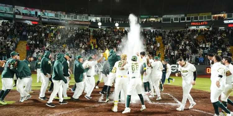 Pericos dejó tendidos en el Serdán a los Bravos de León en la 9a
