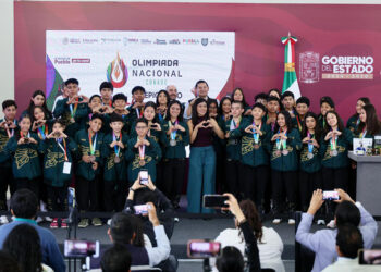Gobierno Estatal premia esfuerzo de atletas poblanos en Olimpiada CONADE 2026