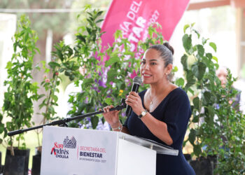 Fortalece Lupita Cuautle la educación y el cuidado ambiental con entrega de apoyos en San Rafael Comac