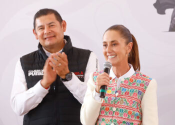 Presidenta Sheinbaum reconoce iniciativa de transición energética de Puebla en producción de paneles solares