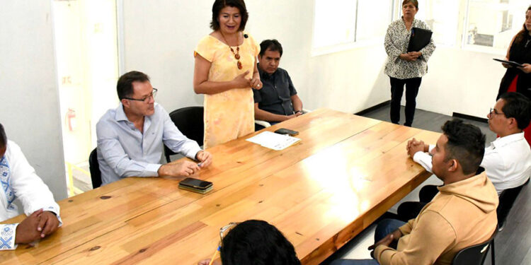 Fortalece UTH vínculo productivo al firmar convenio con Schallschutz México