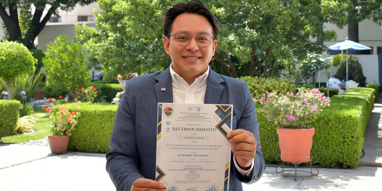 Destaca estudiante BUAP en congreso nacional de enfermería