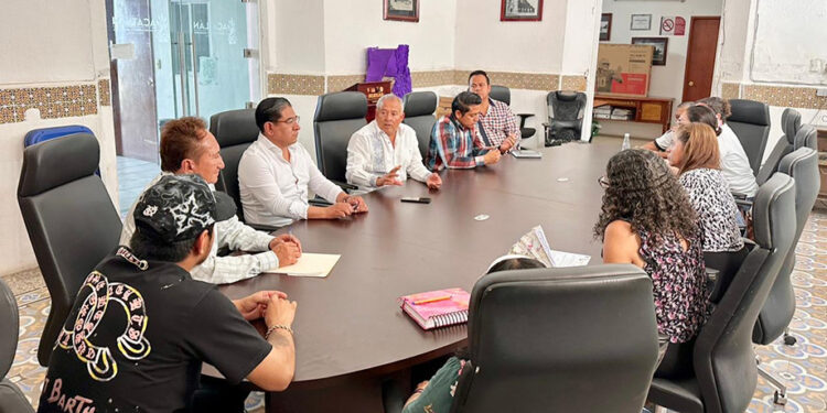 Continúan acuerdos con Cabildo de Acatlán de Osorio