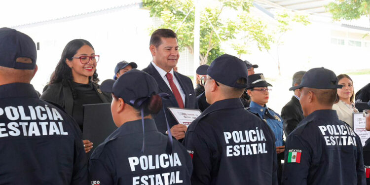 Con policía profesionalizada Gobierno Estatal fortalece la seguridad de las familias