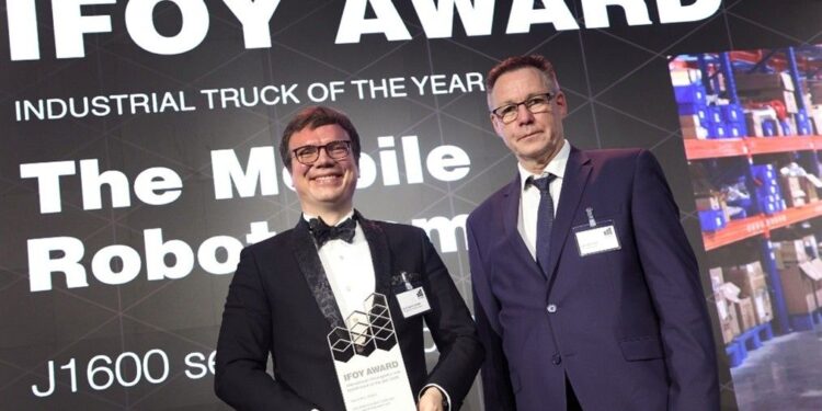 La colaboración entre humanos y robots gana protagonismo en un prestigioso premio internacional de logística
