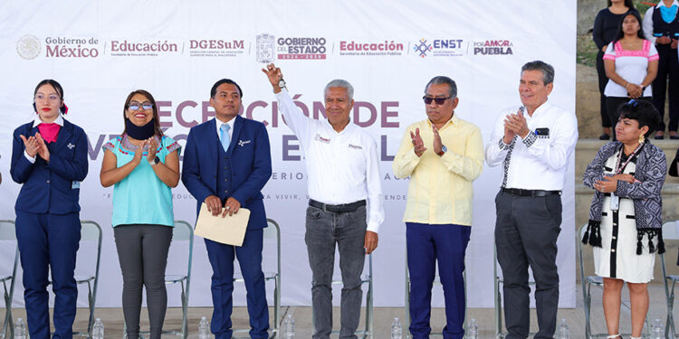 Reafirma SEP compromiso con la formación de docentes y profesionistas