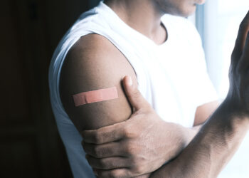 Vacunación contra el VPH y prevención del cáncer de boca, lengua y garganta en hombres