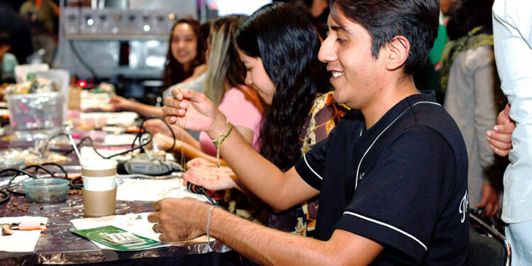 Emprendimiento y riqueza comunitaria estatal, mediante «Talleres con Amor» en CONCAFÉ 2026