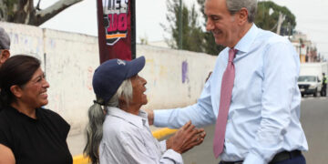 Con el Tren Capitalino de Pavimentación, Pepe Chedraui entrega rehabilitación vial en la colonia Vicente Guerrero