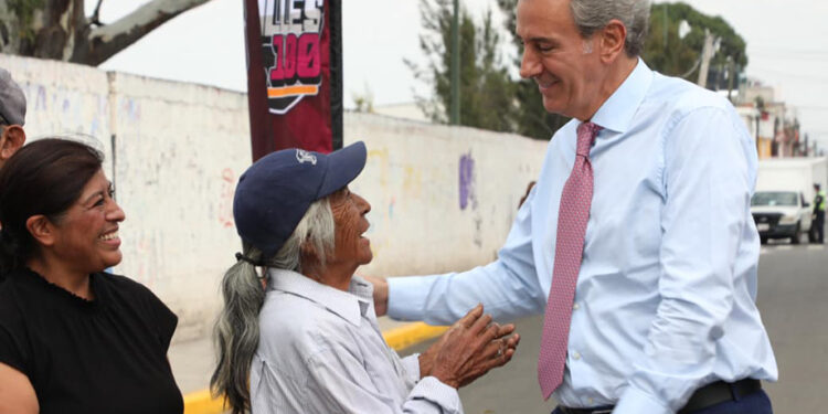 Con el Tren Capitalino de Pavimentación, Pepe Chedraui entrega rehabilitación vial en la colonia Vicente Guerrero