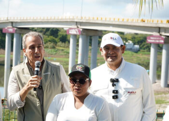 Supervisan Armenta y Chedraui Puente Vehicular de la Transformación