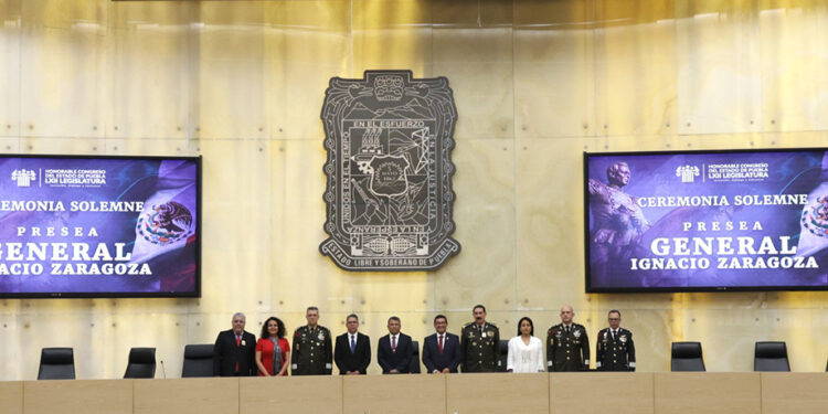 Entrega Congreso del Estado Presea “General Ignacio Zaragoza” a dos poblanos distinguidos y con visión de servicio