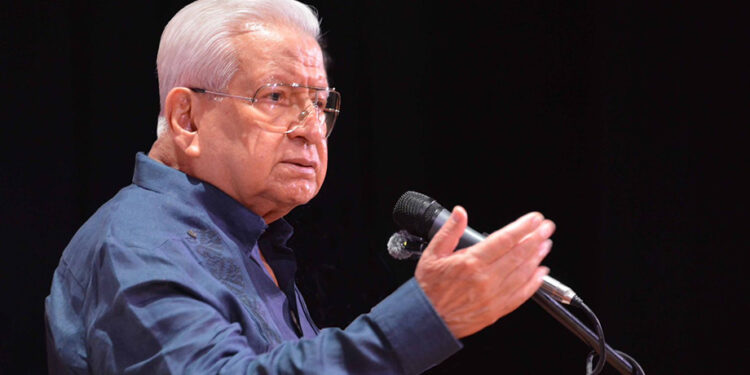 La cultura, arma fundamental para enfrentar la deshumanización del mundo: Aquiles Córdova