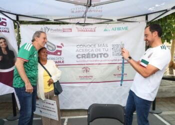Entrega Pepe Chedraui cheques de “Tu Crédito Imparable” en San Jerónimo Caleras