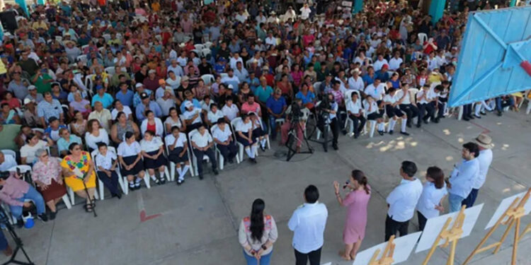 Conservar el maíz nativo es defender la soberanía alimentaria: Claudia Sheinbaum encabeza asamblea de “El maíz es la raíz”, en Pijijiapan, Chiapas