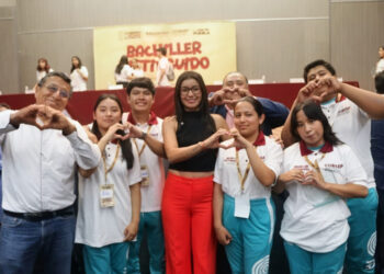 Reconoce COBAEP talento y excelencia de 94 estudiantes