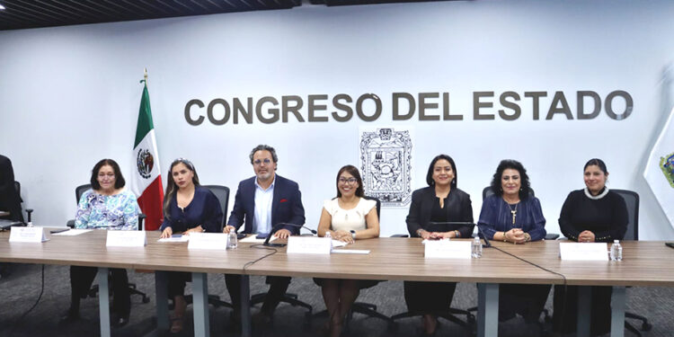 Avala Comisión del Congreso exhorto para fortalecer acciones y programas a favor de las personas adultas mayores