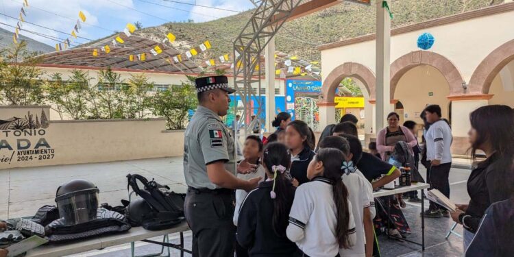 Guardia Nacional lleva servicios y atención integral a mujeres indígenas en Tehuacán