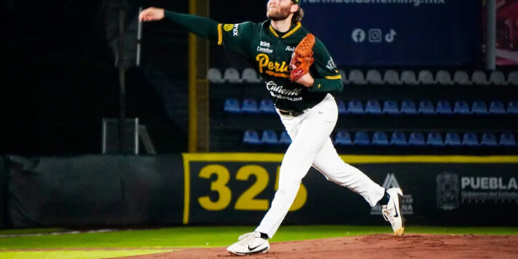 Pericos blanquea el 3ro y se queda con la serie ante Saraperos