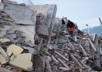 Venezuela enfrenta horas decisivas para encontrar sobrevivientes entre los escombros tras los terremotos