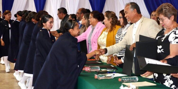 Egresan 57 estudiantes de Conalep Ciudad Serdán de la generación 2023-2026