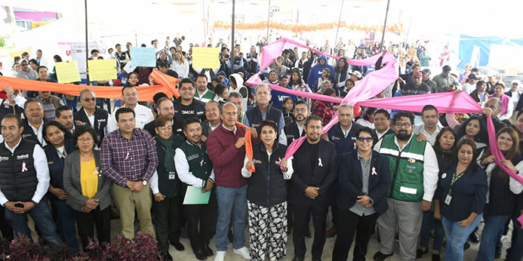 Acerca gobierno estatal servicios de salud a familias de San José Chiapa