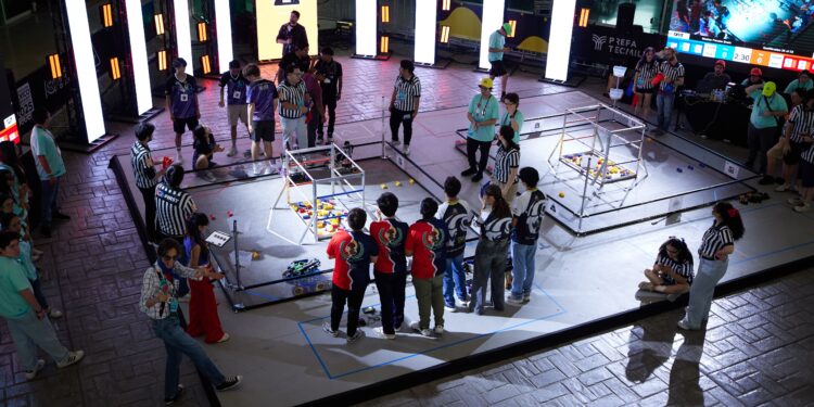 Tecmilenio, sede de la competencia de robótica que forma a los líderes del futuro