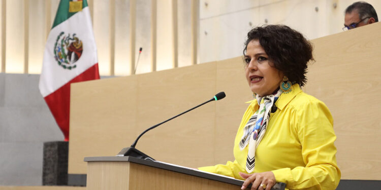 Azucena Rosas y Rosalío Zanatta presentan iniciativa para garantizar el derecho a la obra comunitaria
