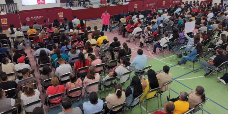 Gobernadora consolida nuevo modelo de rendición de cuentas con los “Encuentros Tlaxcaltecas”