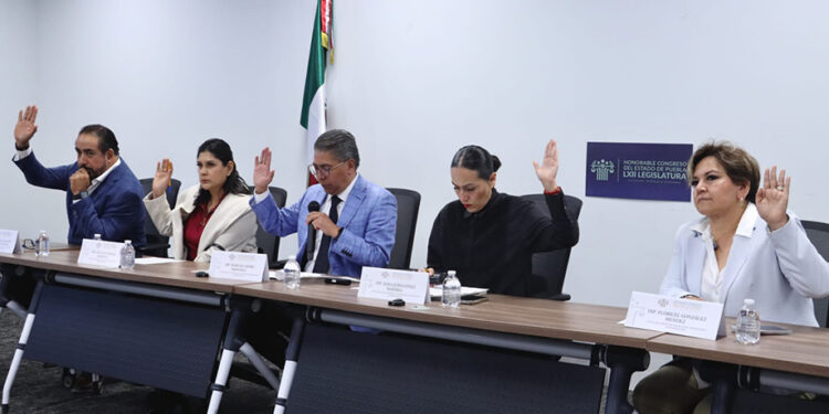 Comisión del Congreso avala exhortos para fortalecer la transparencia y el acceso a la información en Puebla