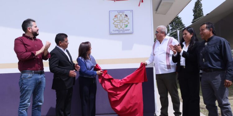 Gobierno Estatal fortalece el desarrollo de Quilehtla con nuevo plantel de bachillerato y vialidad
