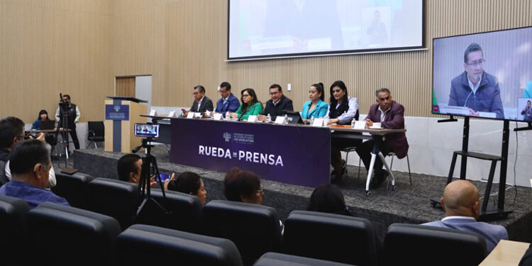 Agua de Puebla sirve para nada y cobra muy caro, señala Pável Gaspar