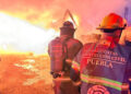 Coordinación interinstitucional contiene incendio y salvaguarda población en Puebla